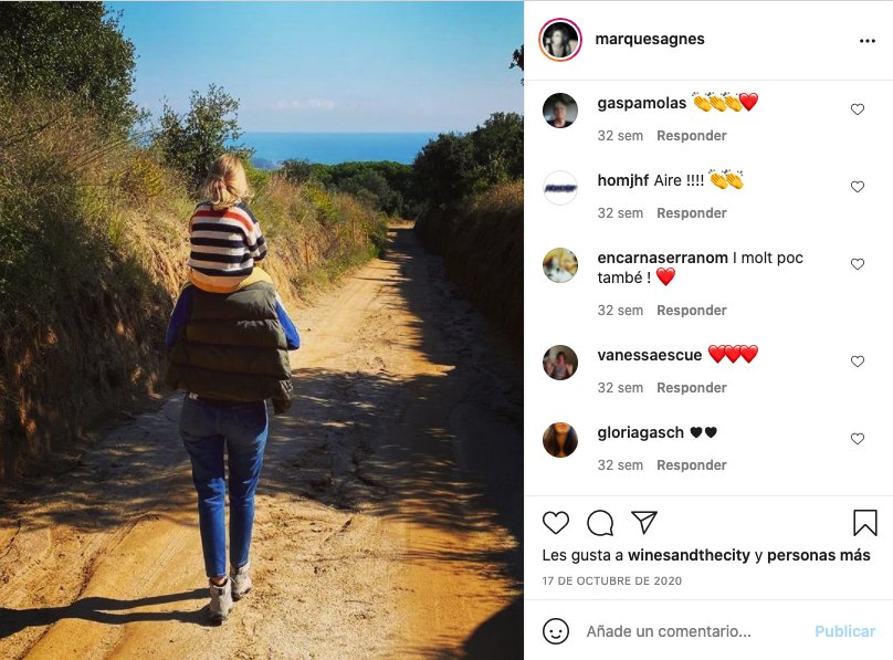 Agnès Marquès e hija paseando @marquesagnes