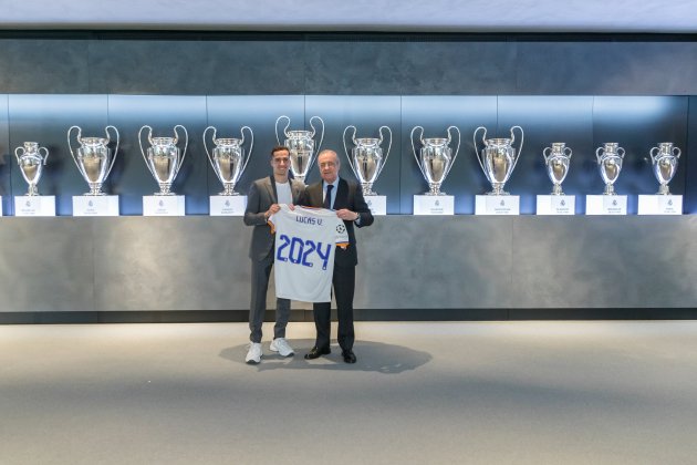 Florentino Perez Lucas Vazquez Real Madrid @RealMadrid