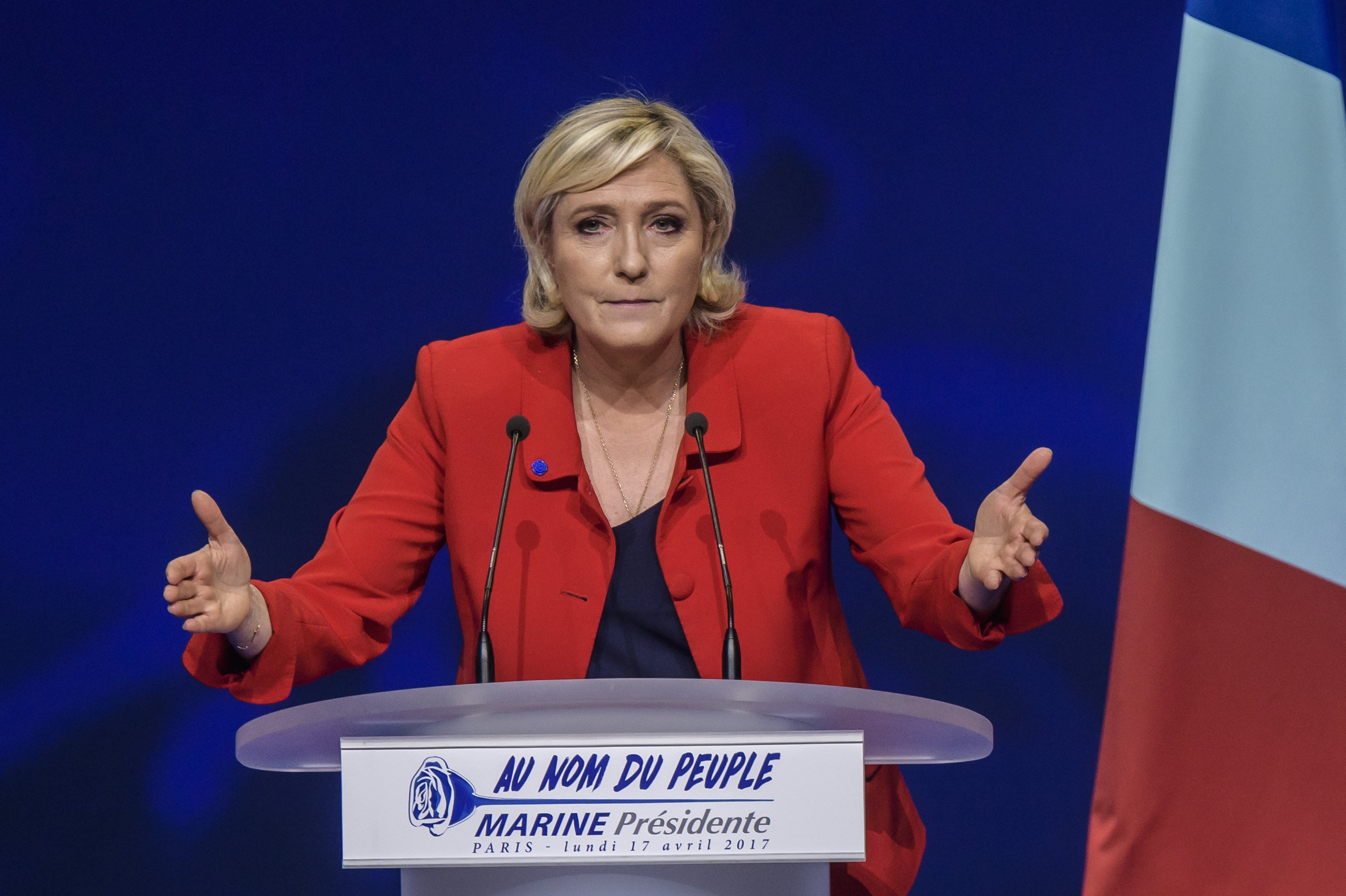 Le Pen plagia parte de un discurso de Fillon