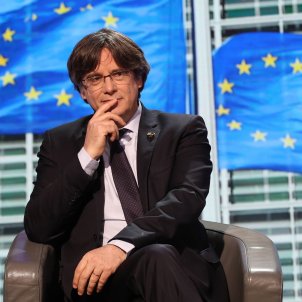 El interés de Carles Puigdemont por el nuevo gobierno de Pedro Sánchez