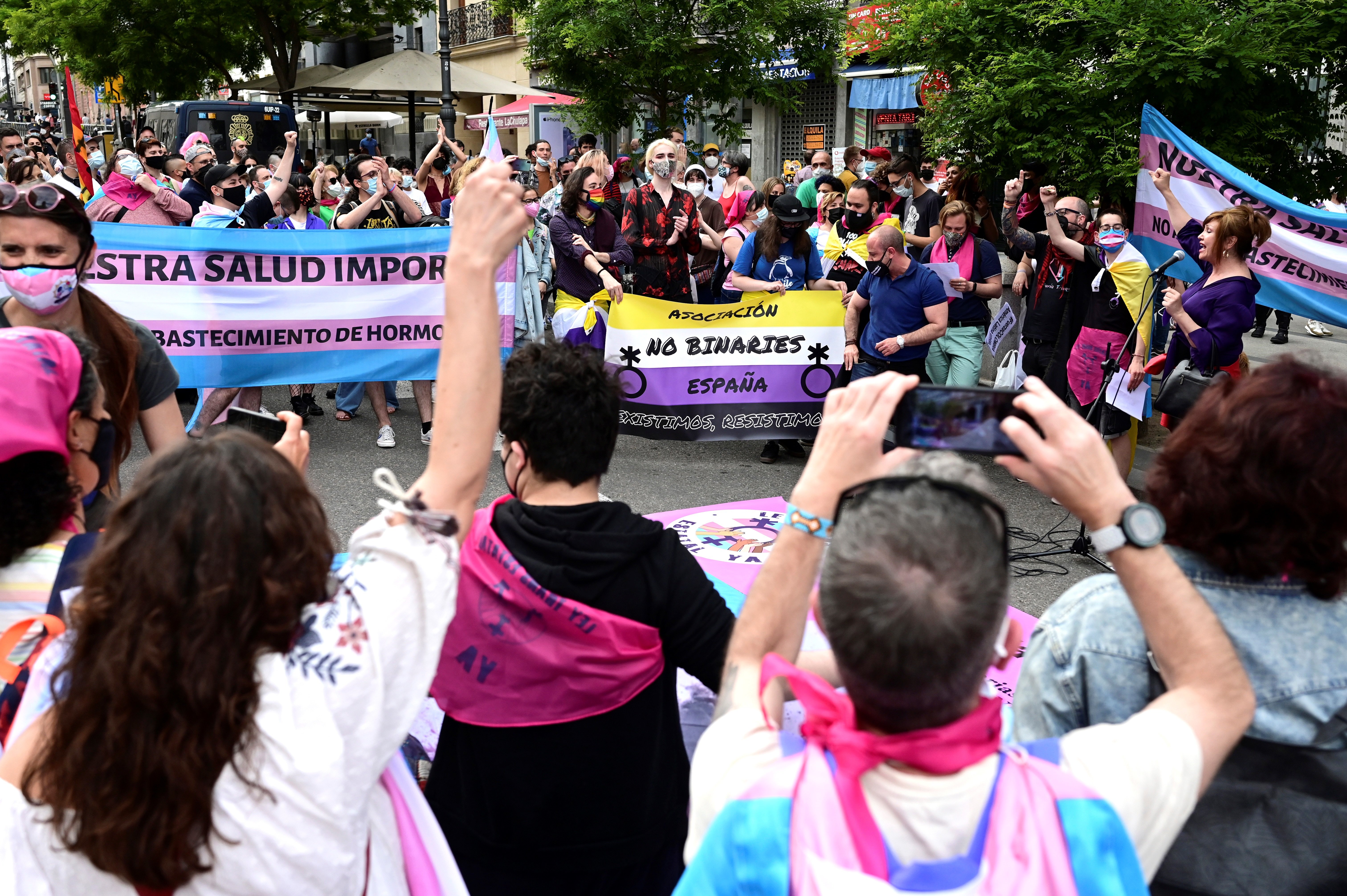 El PSOE proposa una llei de drets LGTBI després de boicotejar la Llei Trans