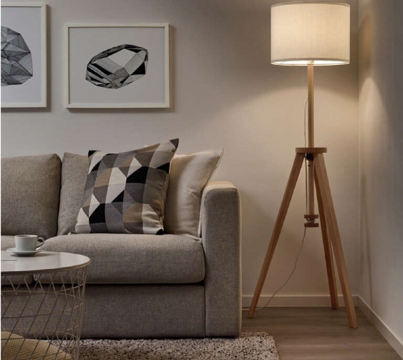 Ikea es passa al disseny low cost amb el llum tendència