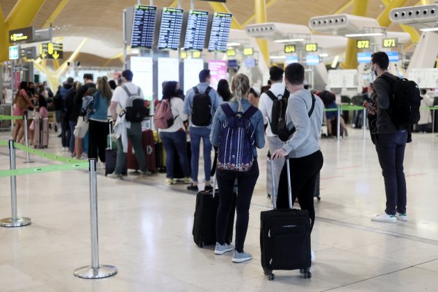 Turistes aeroport Barajas / Europa Press