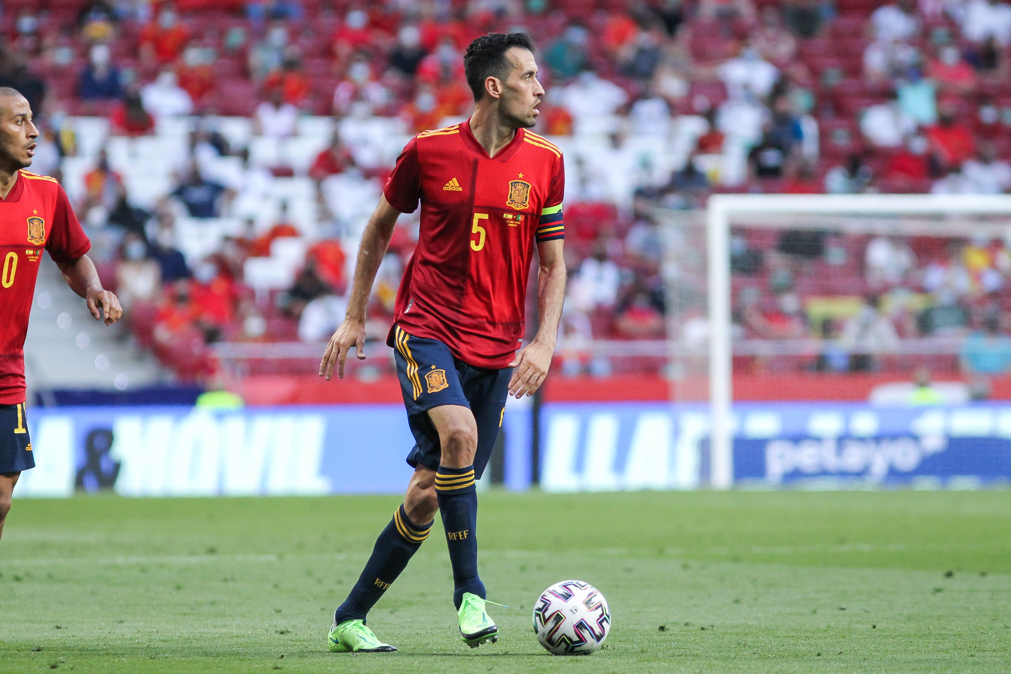 Busquets da negativo y viajará a Sevilla