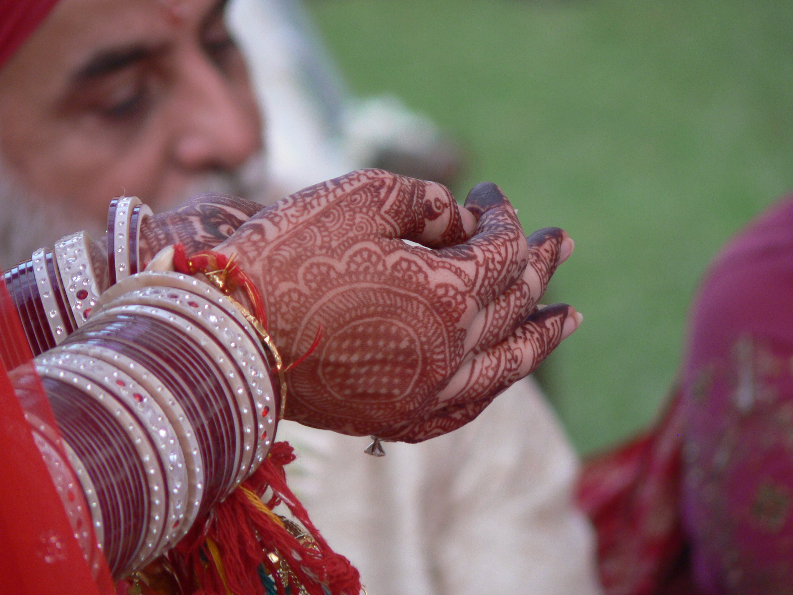 Una novia india se muere el día de su boda y el novio se casa con su hermana