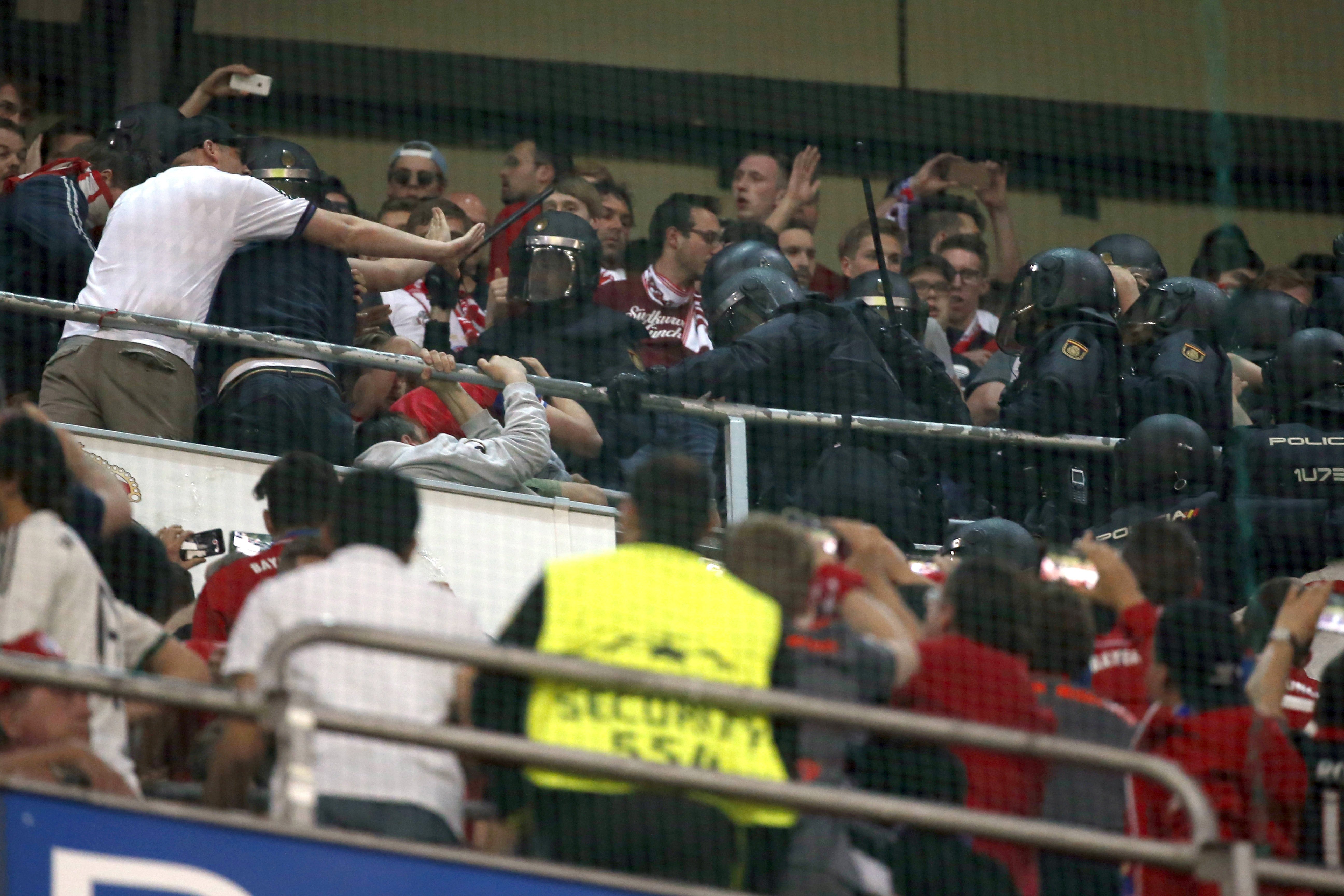 El Bayern presenta una queixa davant la UEFA pel comportament de la policia espanyola
