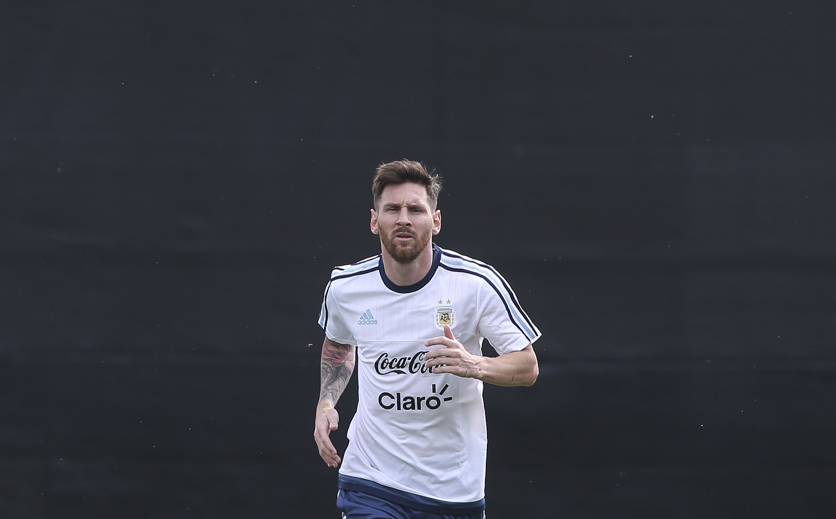 Messi se lo piensa y vuelve con Argentina