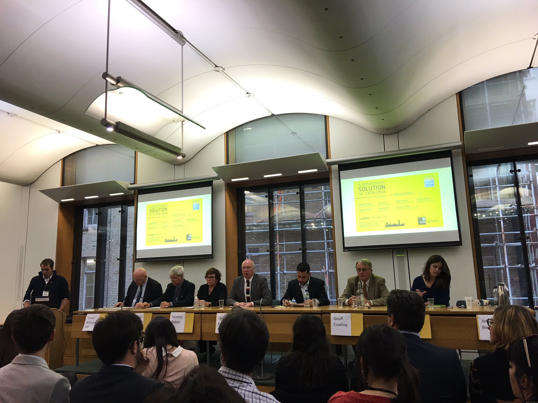 Westminster reclama a Rajoy que deje votar a los catalanes