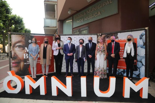 Maria Barbal recibe el Premi d'Honor de les Lletres Catalanes/Òmnium