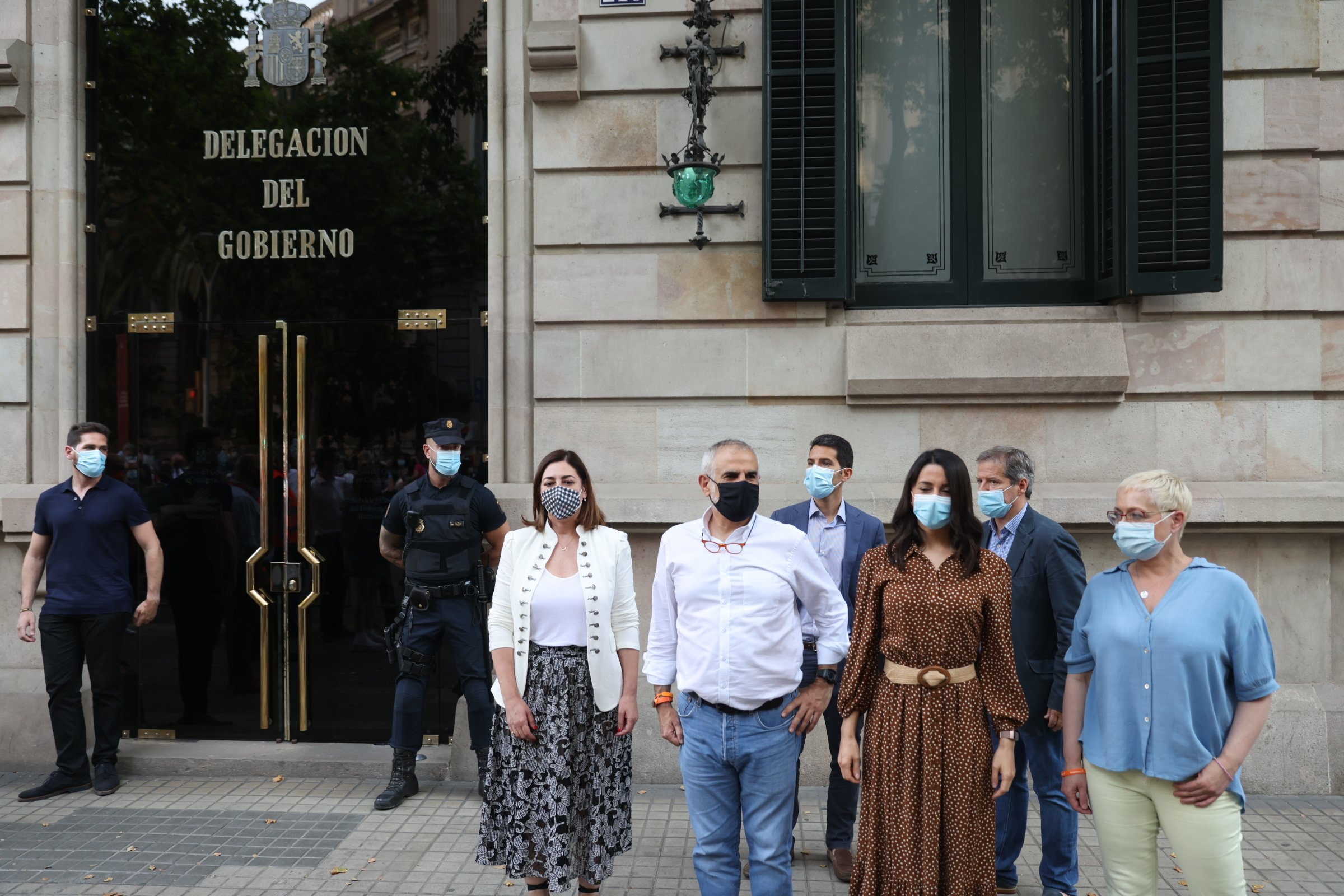 manifestación unionista barcelona arrimadas grado carrizosa