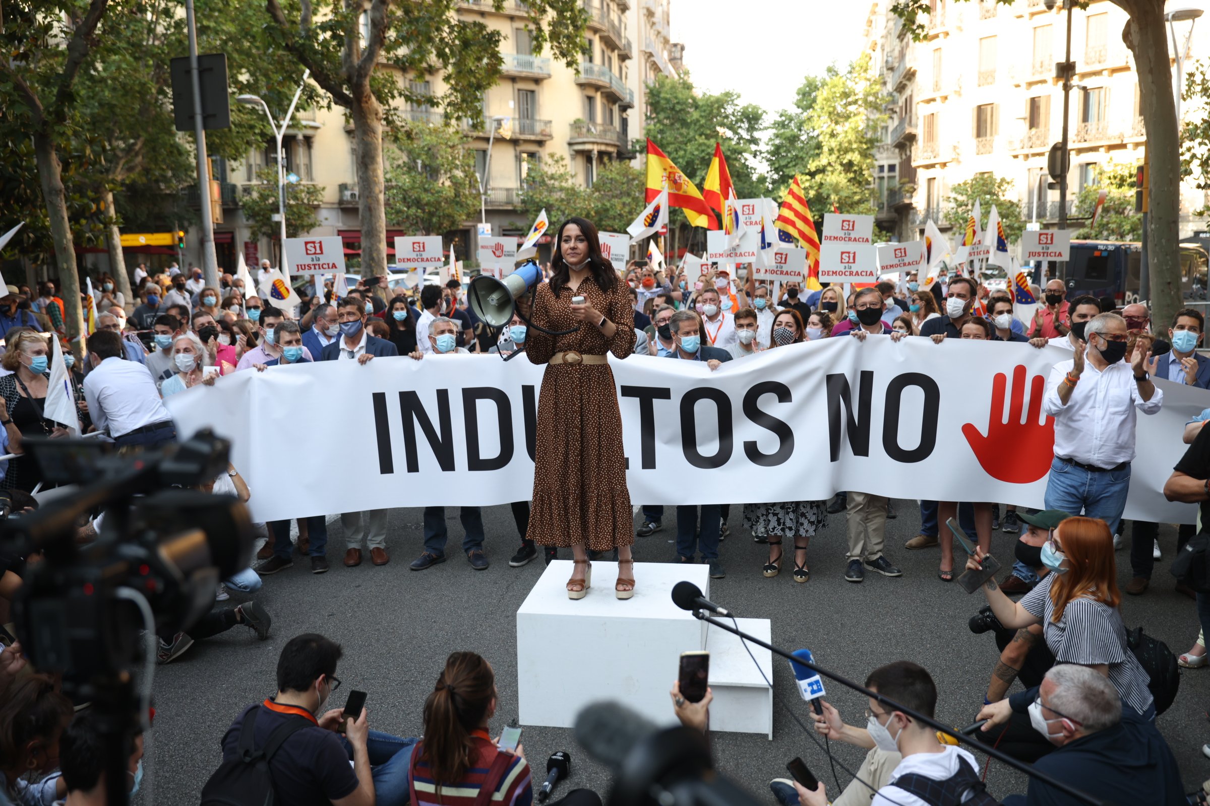 Pincha la manifestación contra los indultos en Barcelona