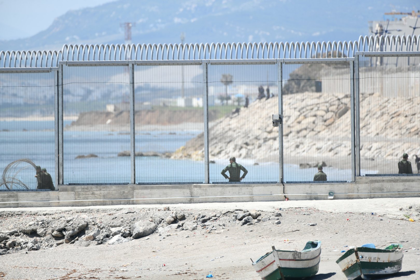 El gobierno español estudia implantar un visado para entrar a Ceuta y Melilla