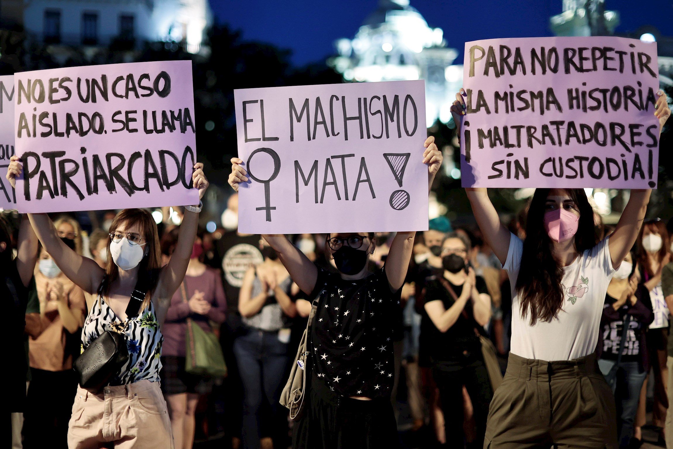 Nuevo reto contra el machismo: incluir la violencia económica en el Codi Civil Català