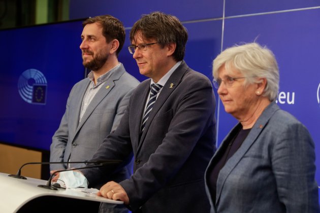 Toni Comín, Carles Puigdemont y Clara Ponsatí - EFE