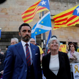 aamer anwar clara ponsatí abogado exilio glasgow escocia acn