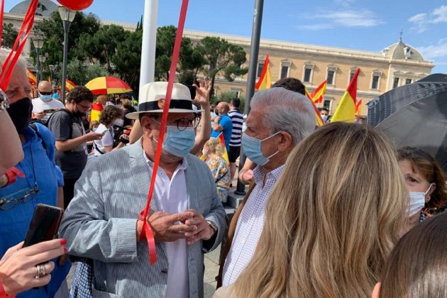 vargas llosa manifestacion colon