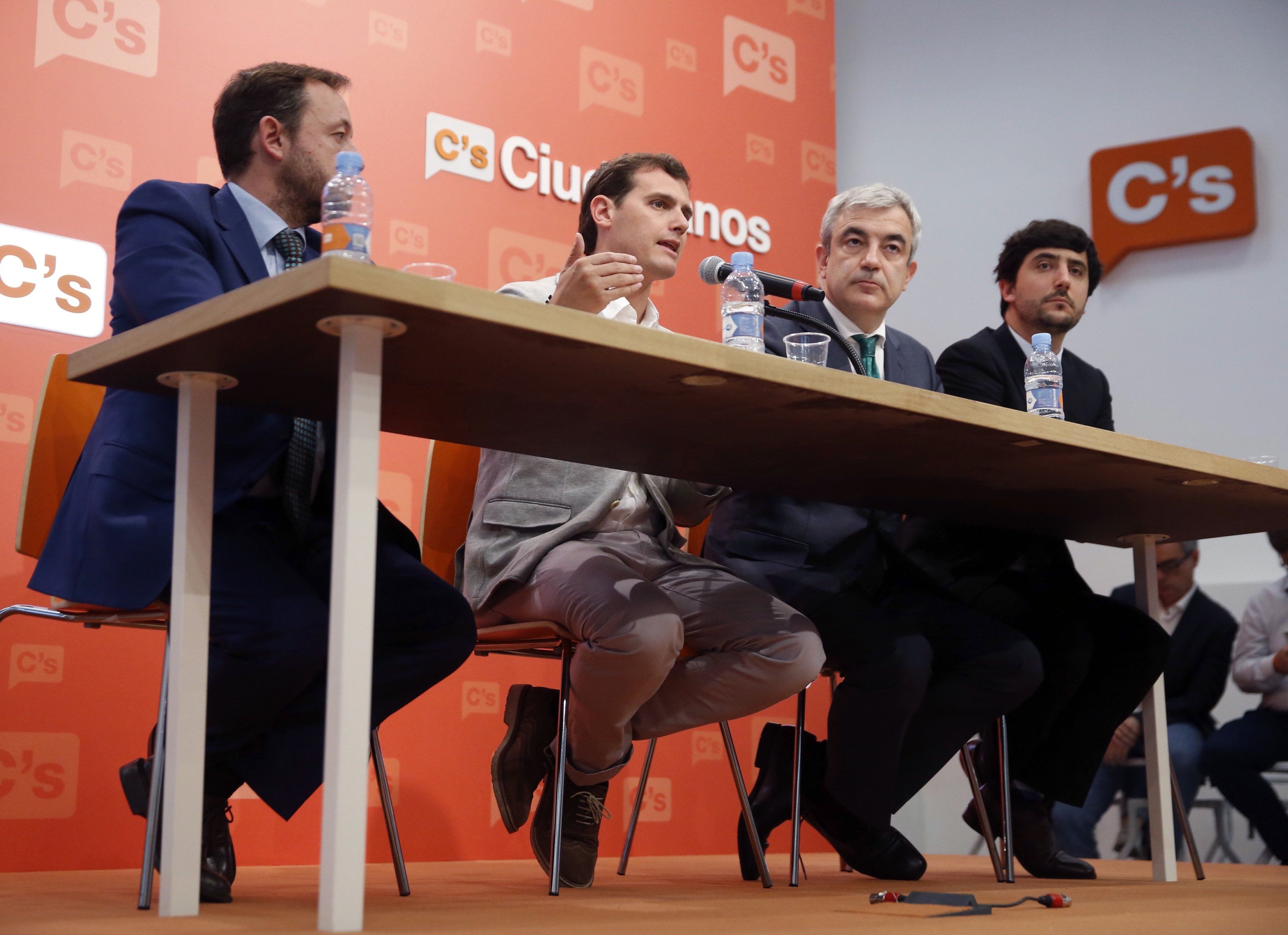 C’s incorpora una memòria econòmica per guanyar credibilitat