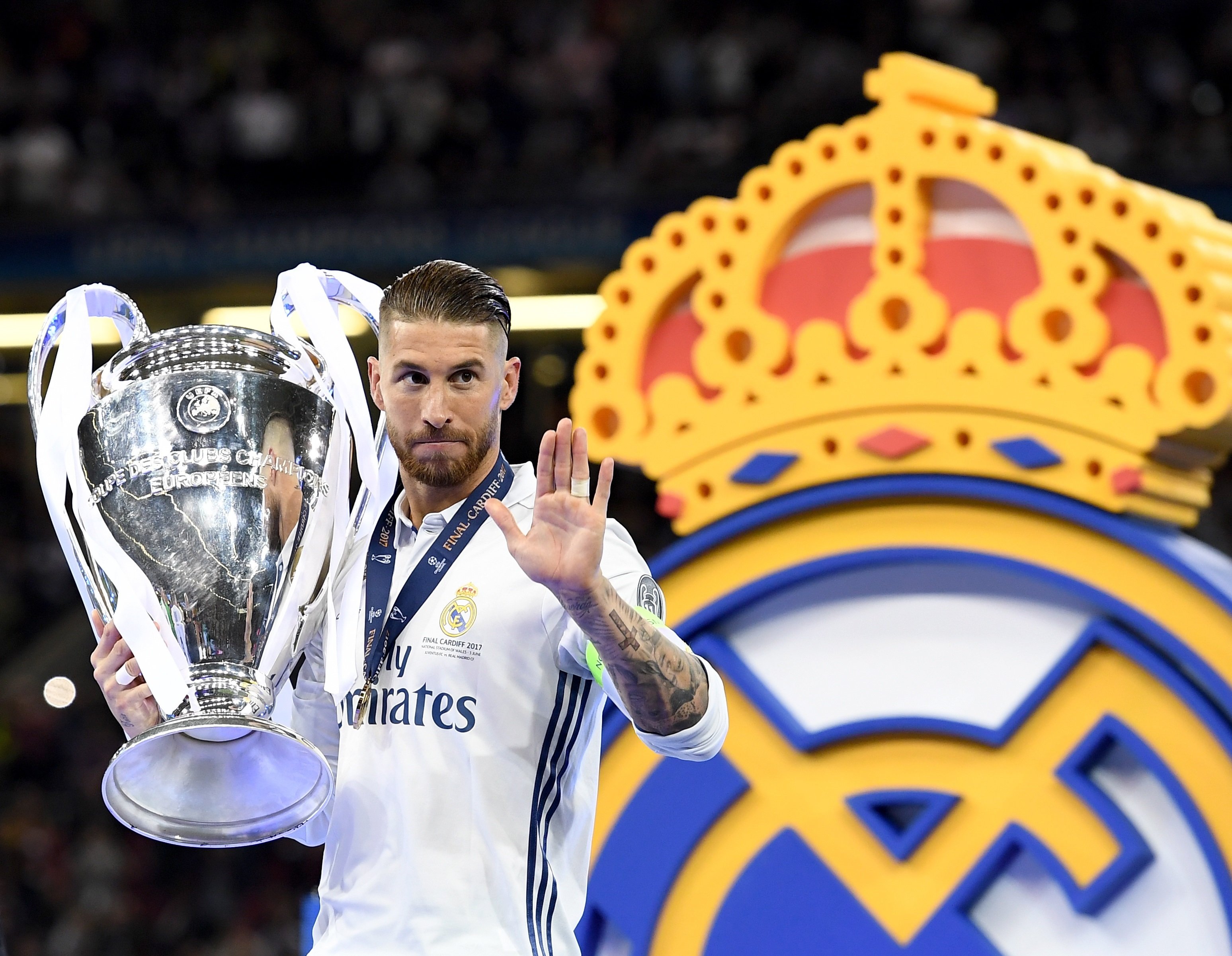 7 temporades al Reial Madrid no serveixen de res i sortirà per la porta del darrere com Sergio Ramos