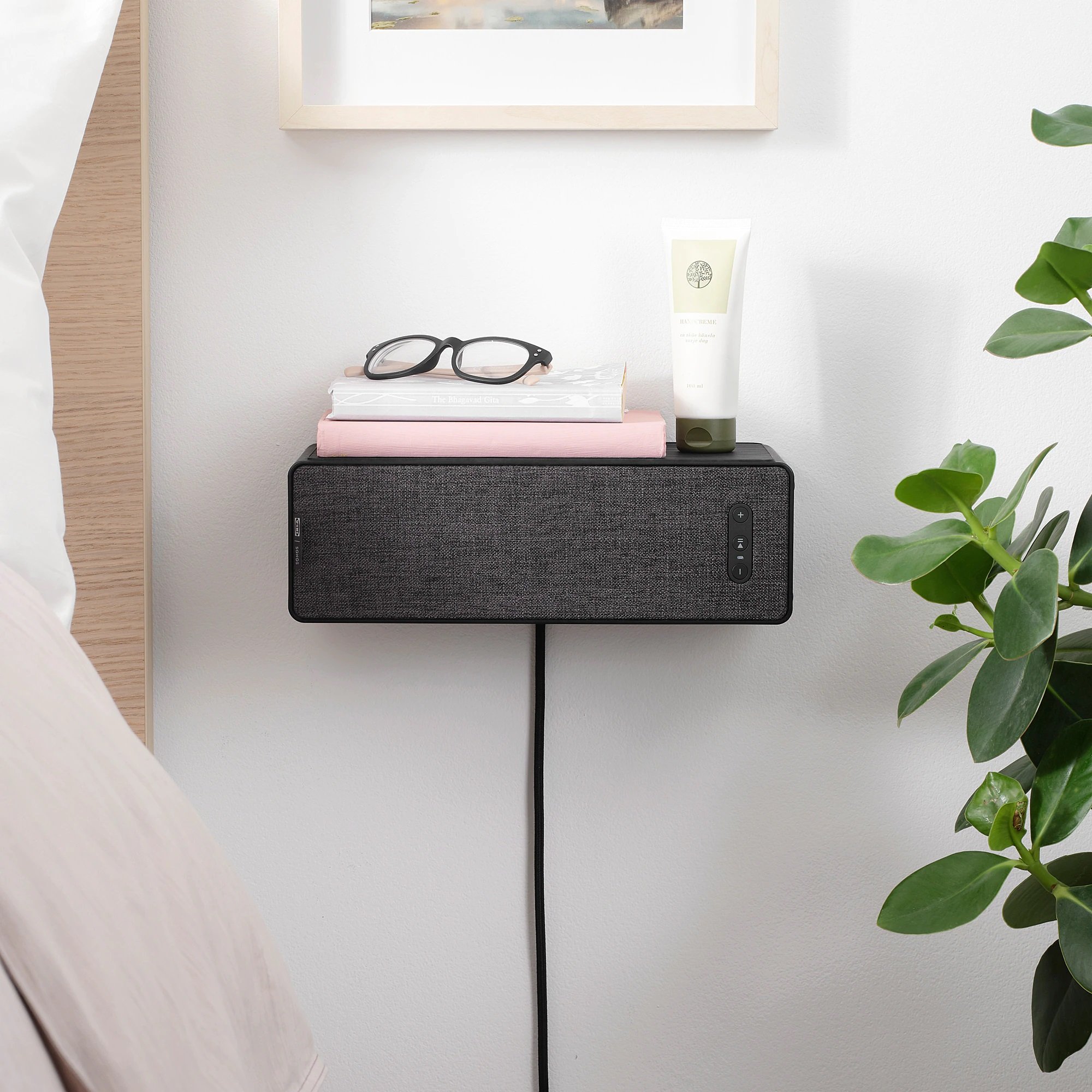 Ikea presenta Symfonisk, el altavoz que se puede convertir en mesilla de noche