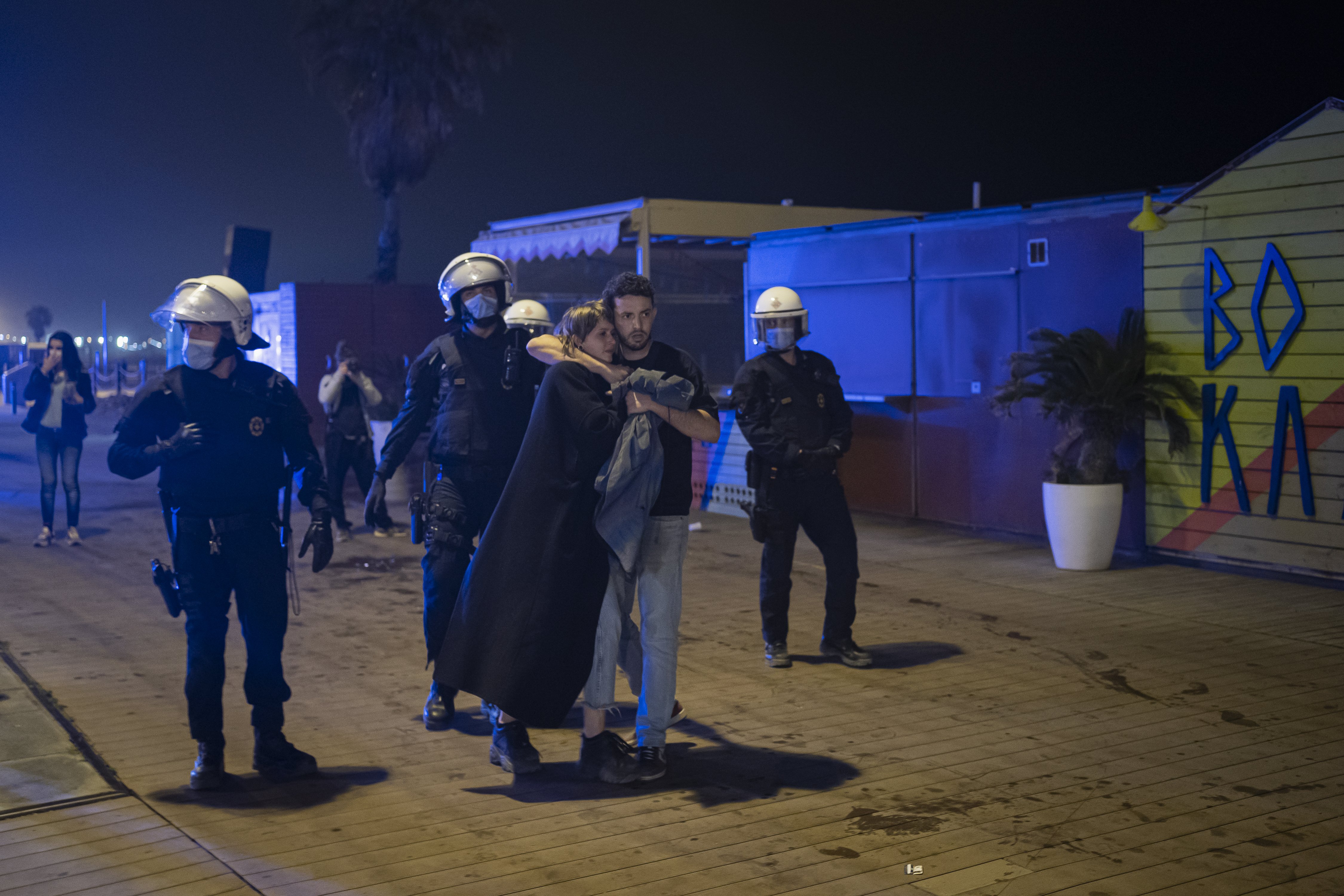 Vecinos de la Barceloneta piden cerrar las playas por Sant Joan