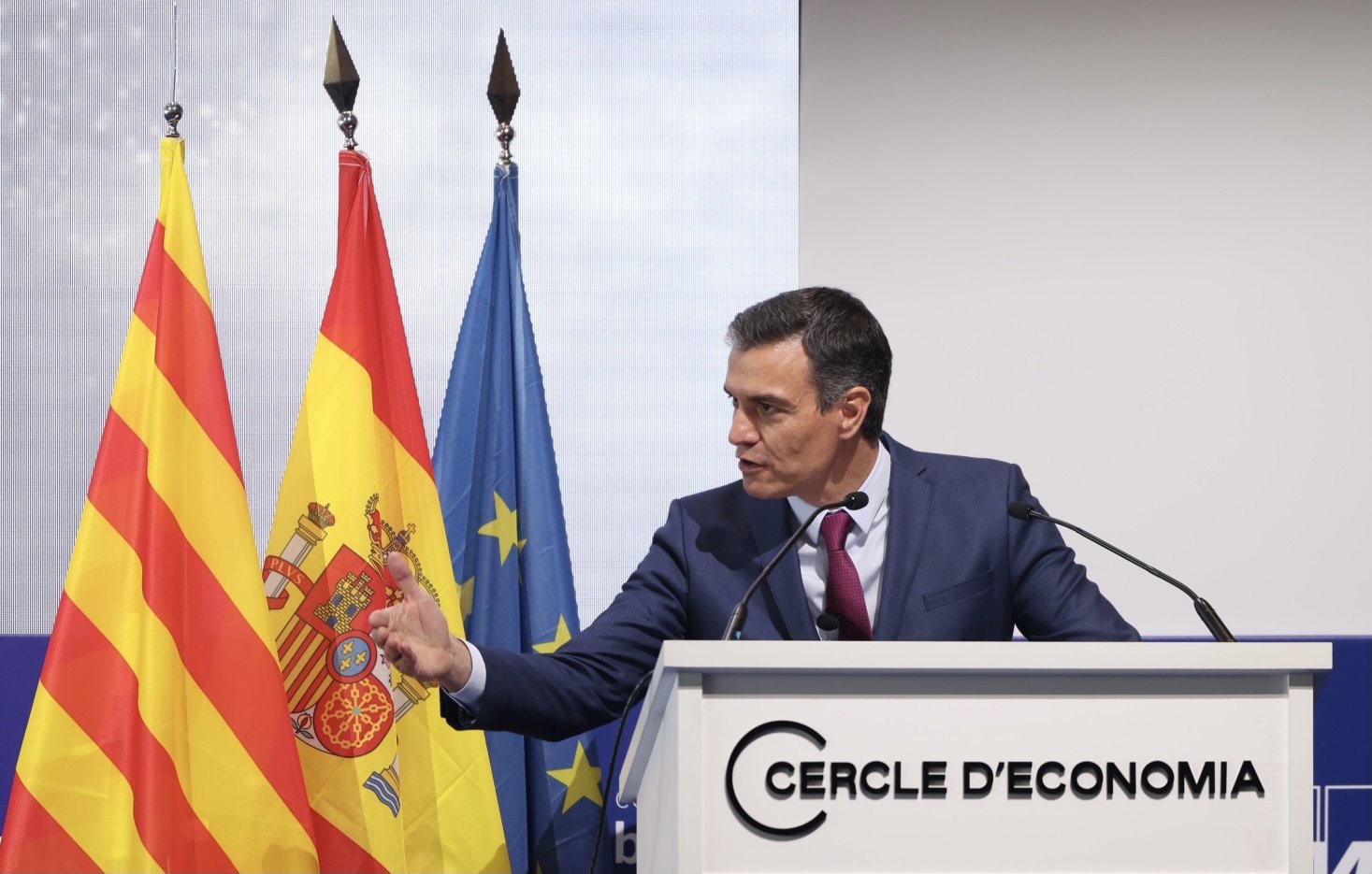 Sánchez oblida càrrec i tractament de les autoritats catalanes a les invitacions