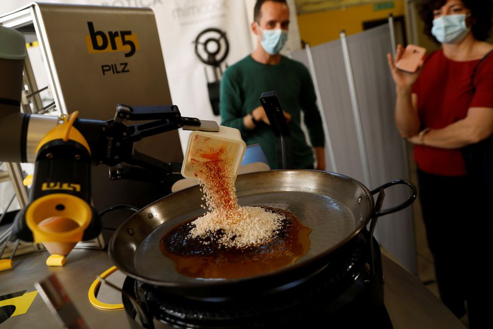 robot paella reuters