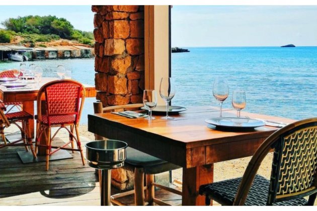cala bonita ibiza mejores beach clubs restaurantes playa lista verano 2021
