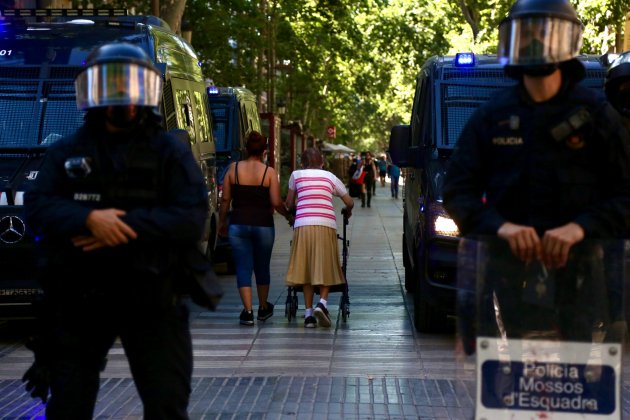 Protestas Liceo Pedro Sánchez, Mossos La Rambla 2 Montse Giralt 