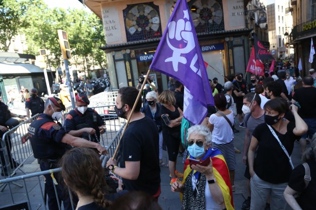 Protestas Liceo, Pedro Sánchez, Prohibición Montse Giralt