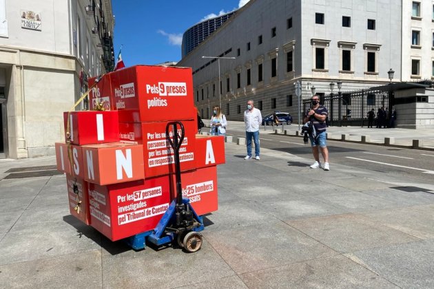 cajas firmas amnistía a Congreso Nicolas Tomás