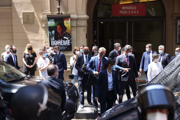 Protestes Liceu, Pedro Sánchez, el president sortint de Liceu2   Sergi Alcàzar