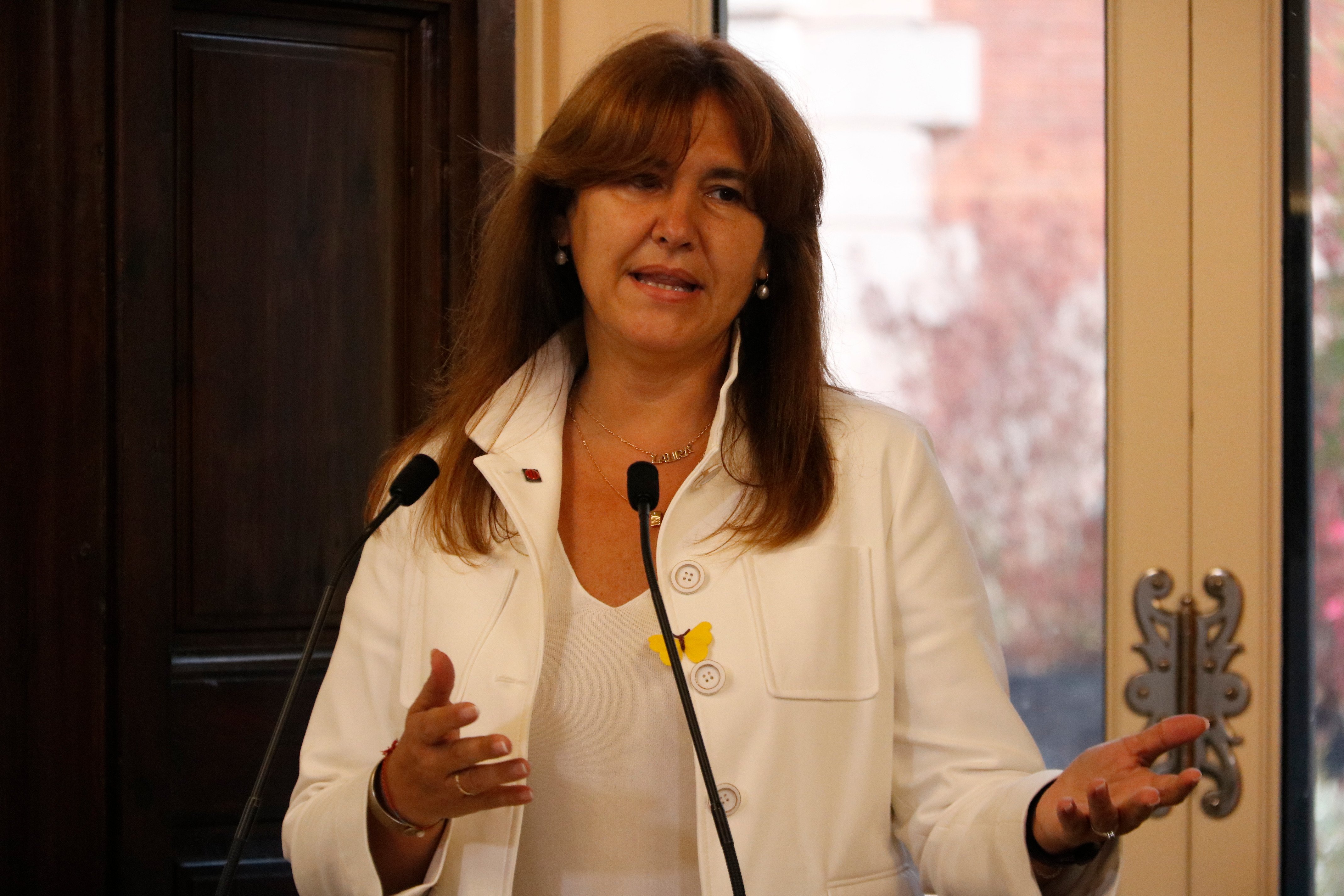 Borràs carga contra la "unilateralidad" del Gobierno Borràs carga contra la "unilateralidad" del Gobierno