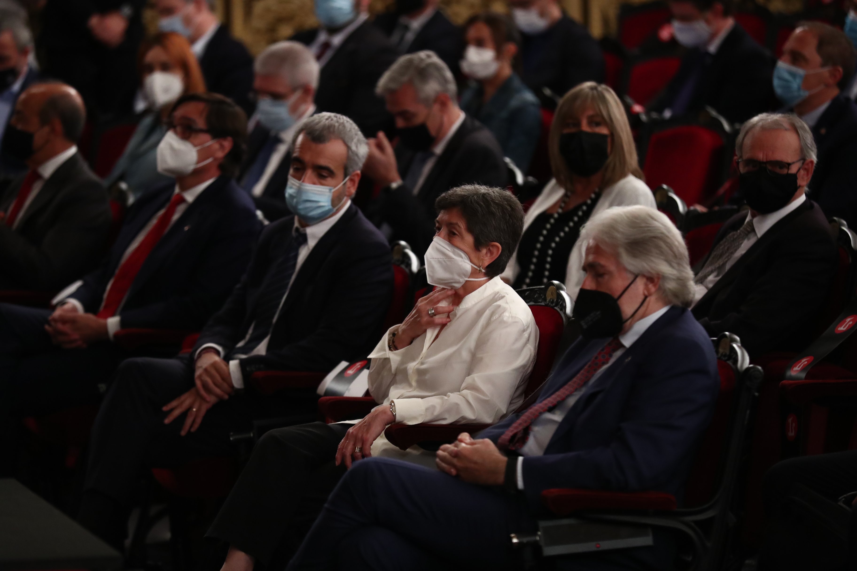 Salvador Illa, Maurici Lucena president d'Aena, la delegada del govern espanyol a Catalunya Teresa Cunillera i el president de Foment Josep Sánchez Llibre.