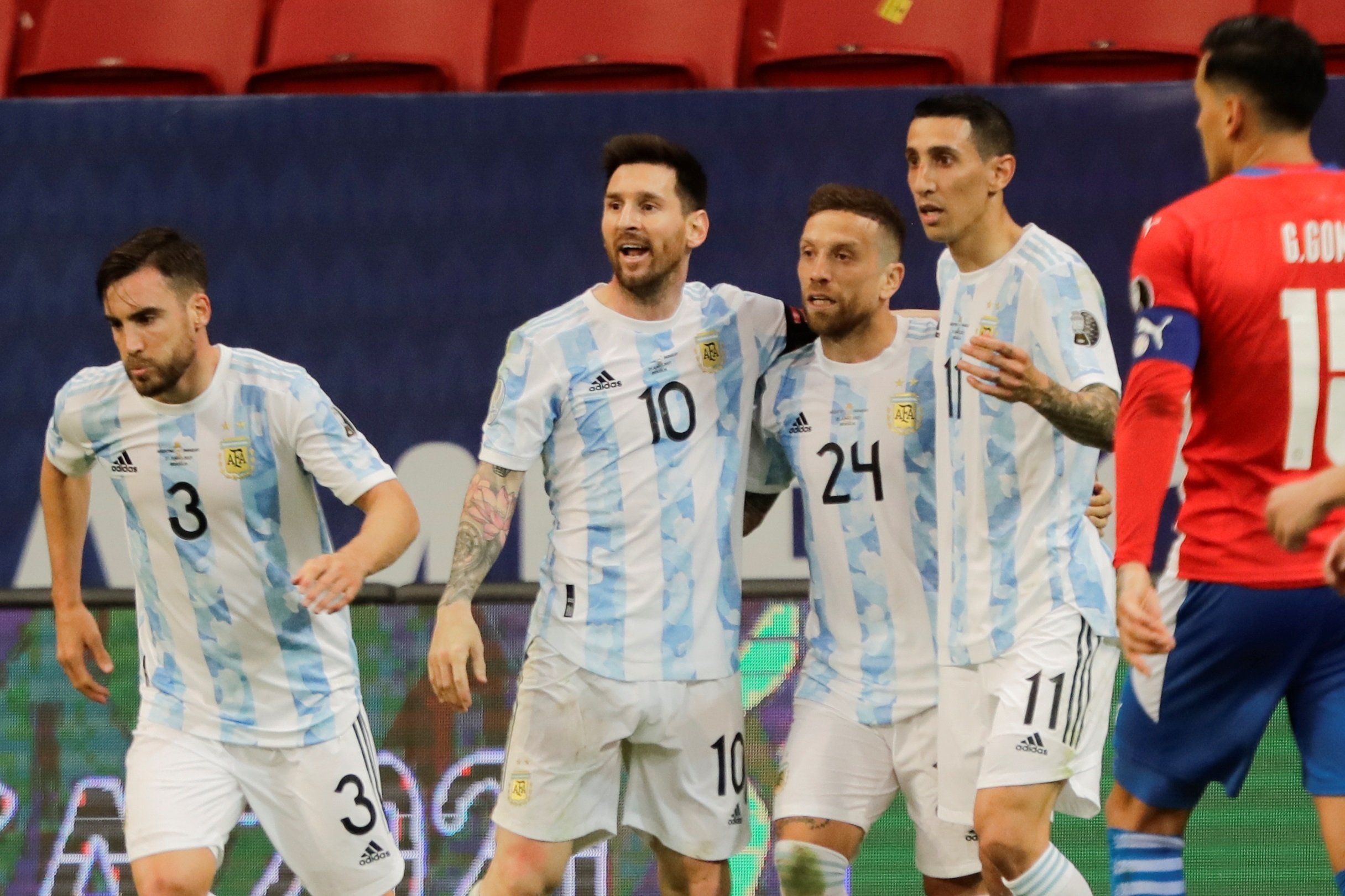 Argentina se impone a Paraguay y pasa a los cuartos de la Copa América (1-0)