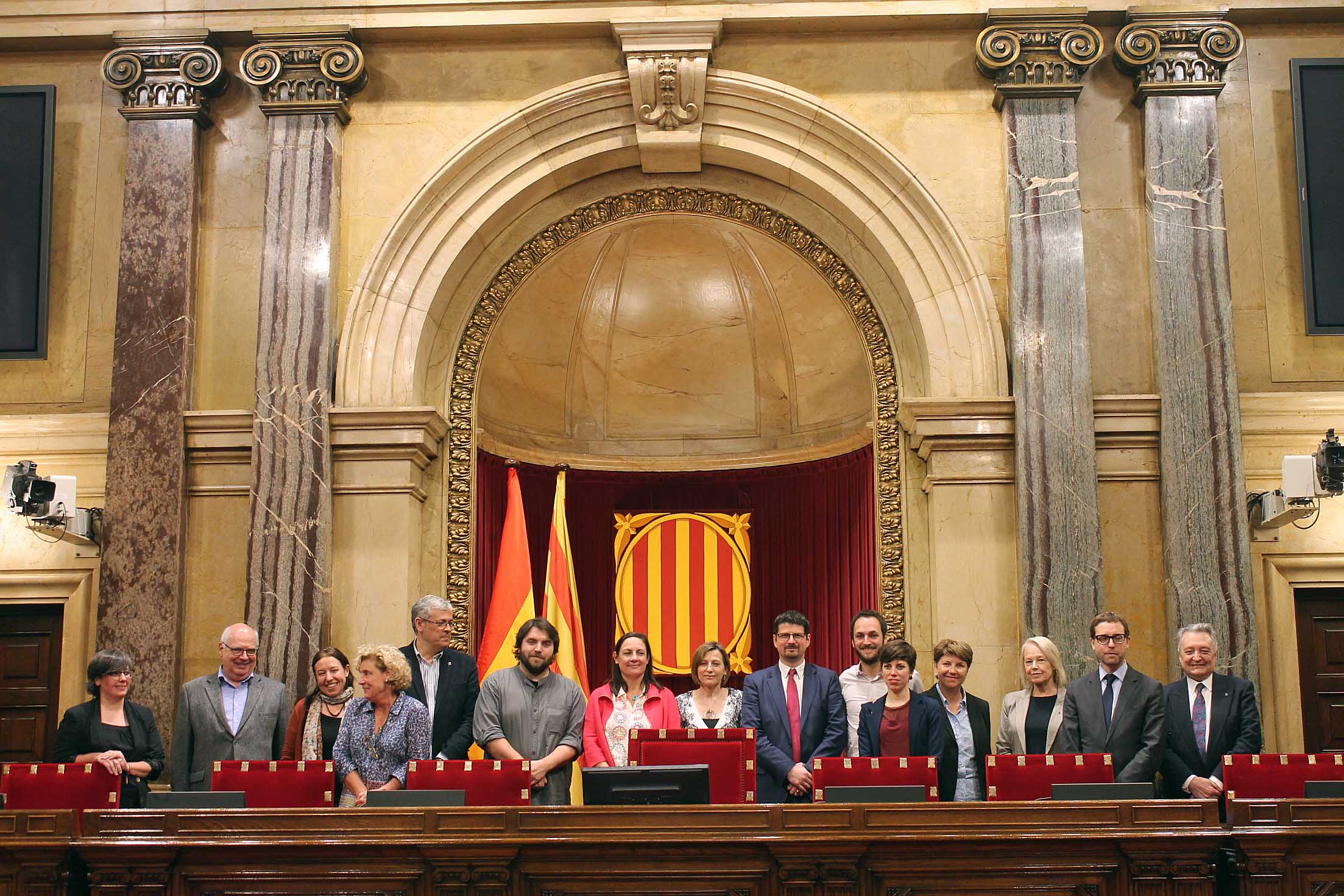 El PP tilda de nazis a los independentistas, ante diputados suizos en el Parlament