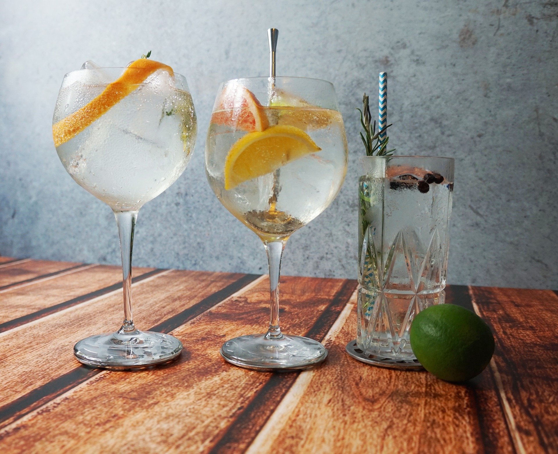 Aldi presenta su nuevo gin-tonic en lata: ginebra Bombay Sapphire por dos euros