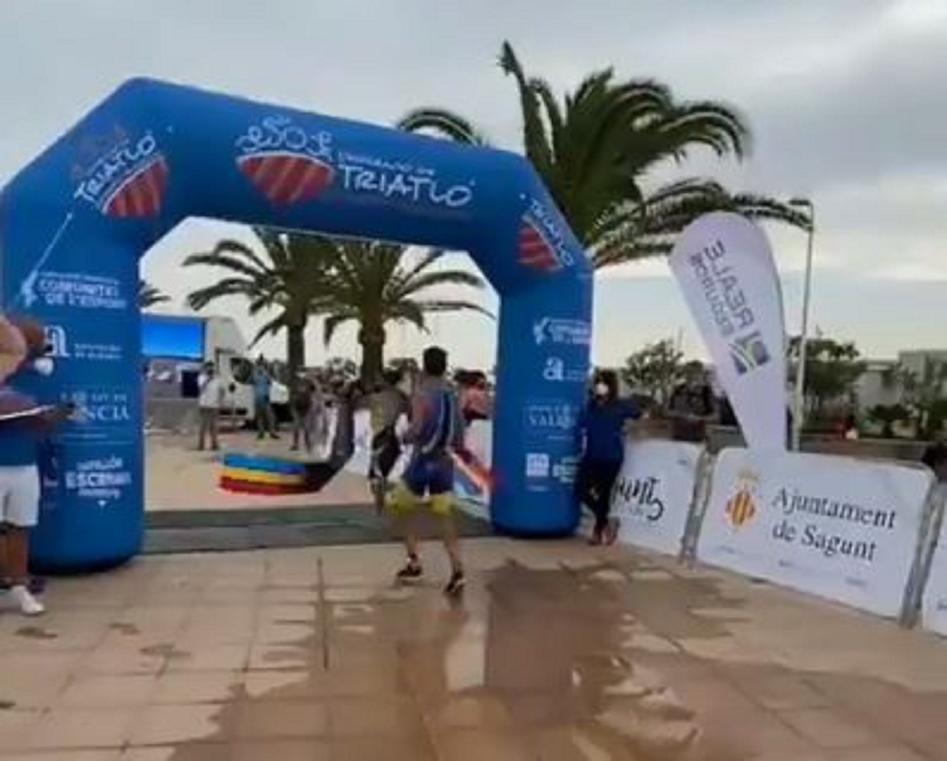 Així es perd una competició de triatló per cantar victòria abans de guanyar