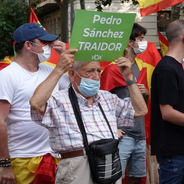 manifestacion indultos vox barcelona artos - mar acero