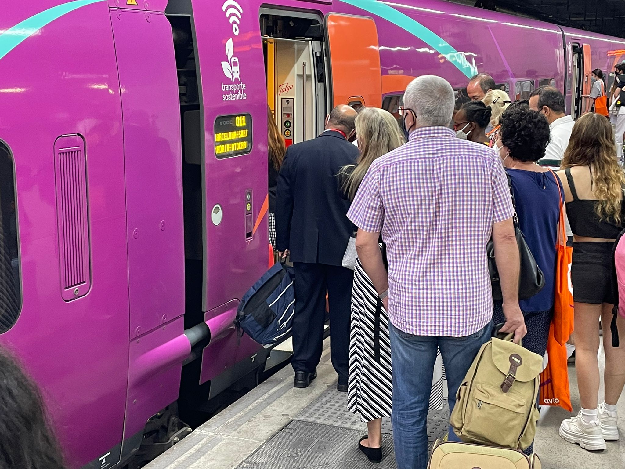 AVLO empieza a operar en el corredor Barcelona-Madrid con cuatro trenes diarios