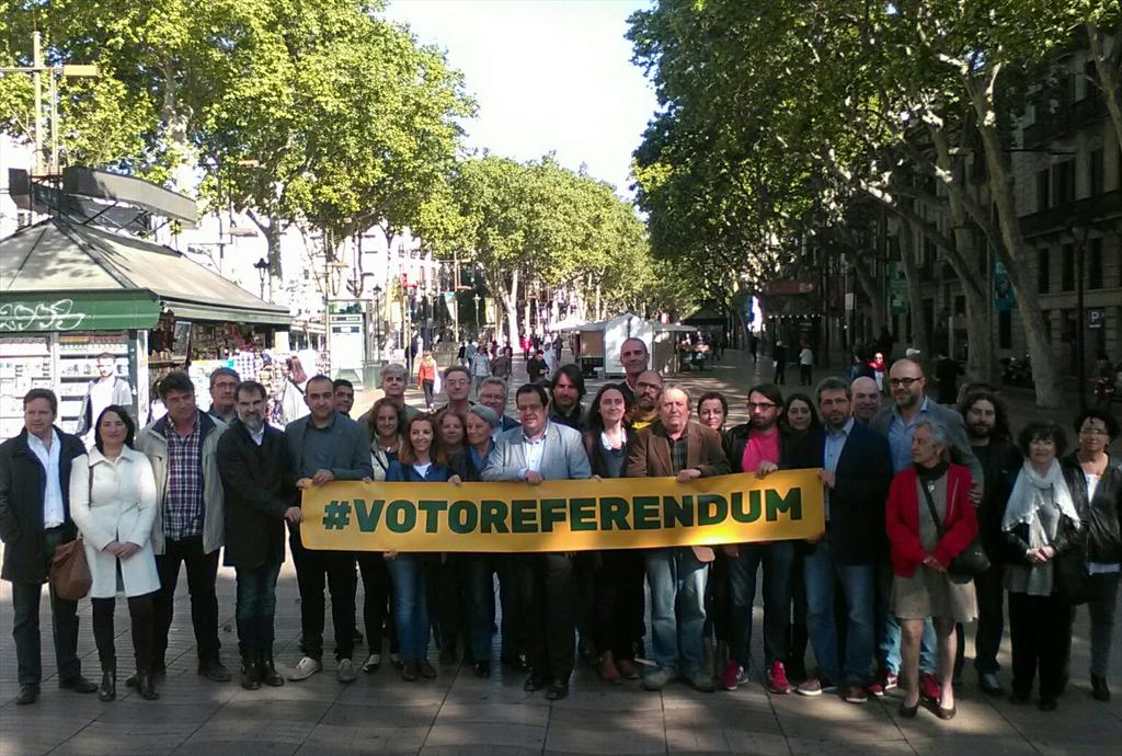 Más de 5.000 voluntarios recogerán apoyos para el referéndum durante Sant Jordi