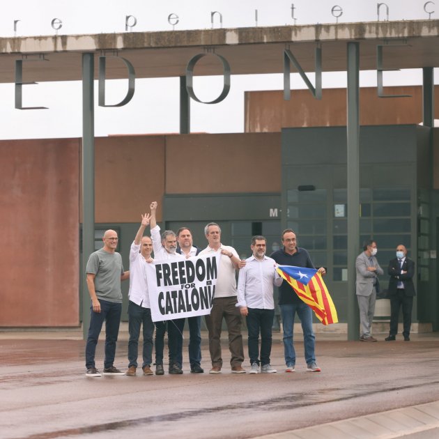 Presos políticos juntos en la salida de Lledoners - Sergi Alcàzar