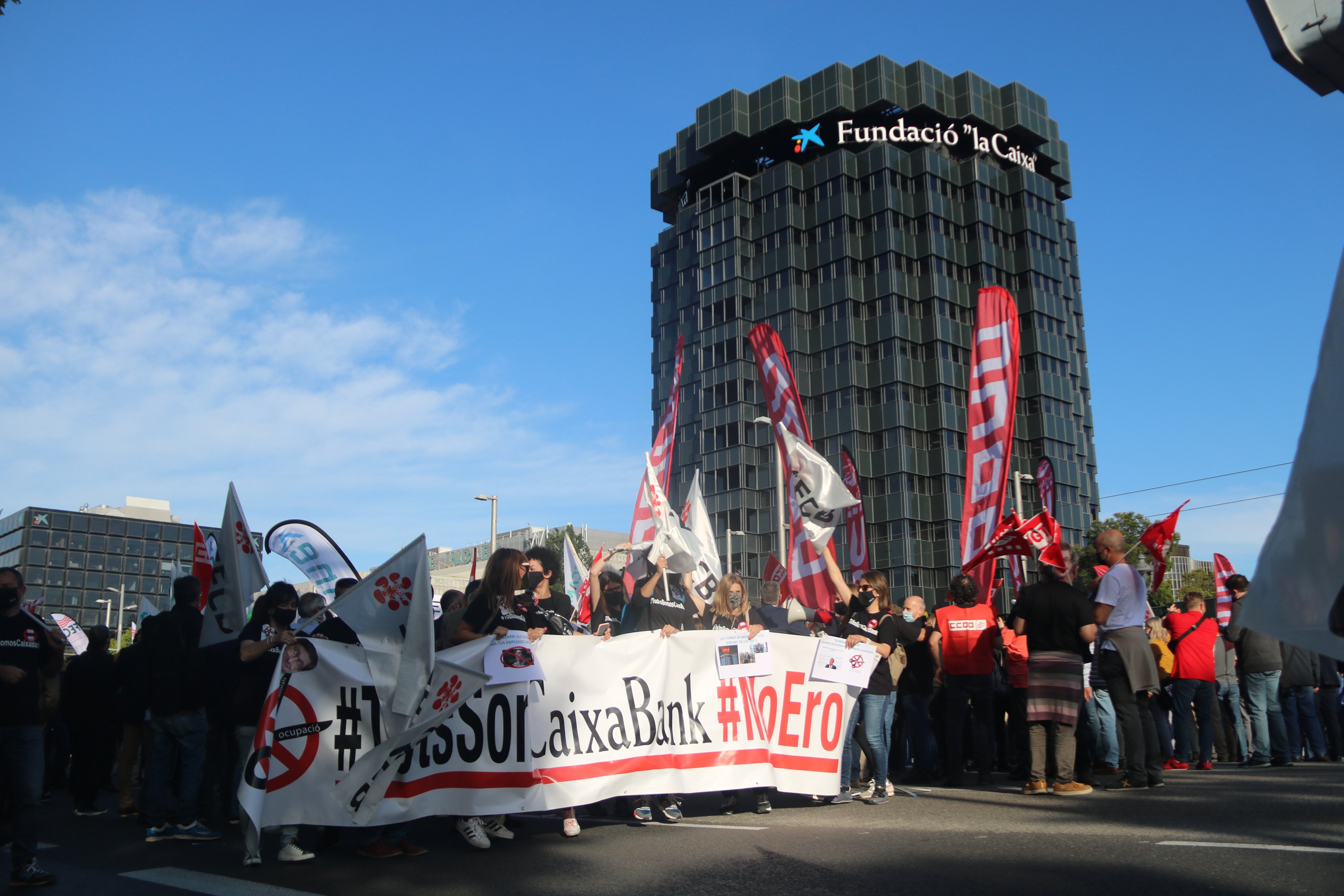 Los sindicatos piden a Fainé que intervenga en las negociaciones del ERE