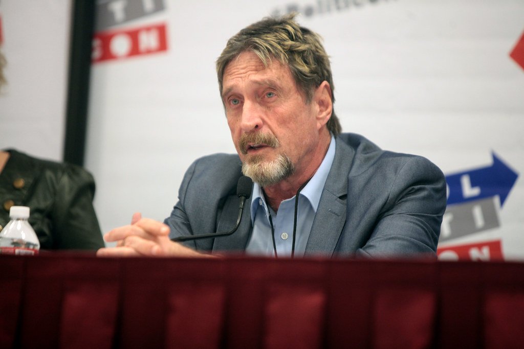 Rusia emplaza a España a aclarar la "misteriosa" muerte de McAfee