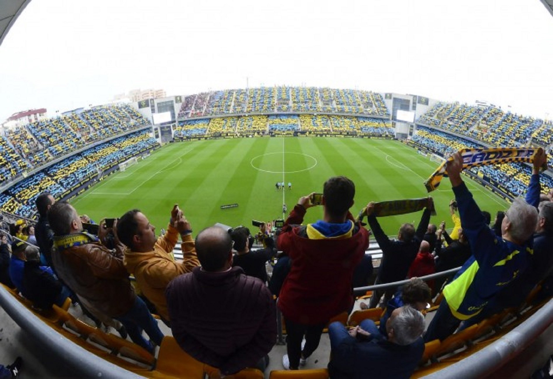 Cádiz cambia el nombre de su estadio por ser el de un exalcalde franquista