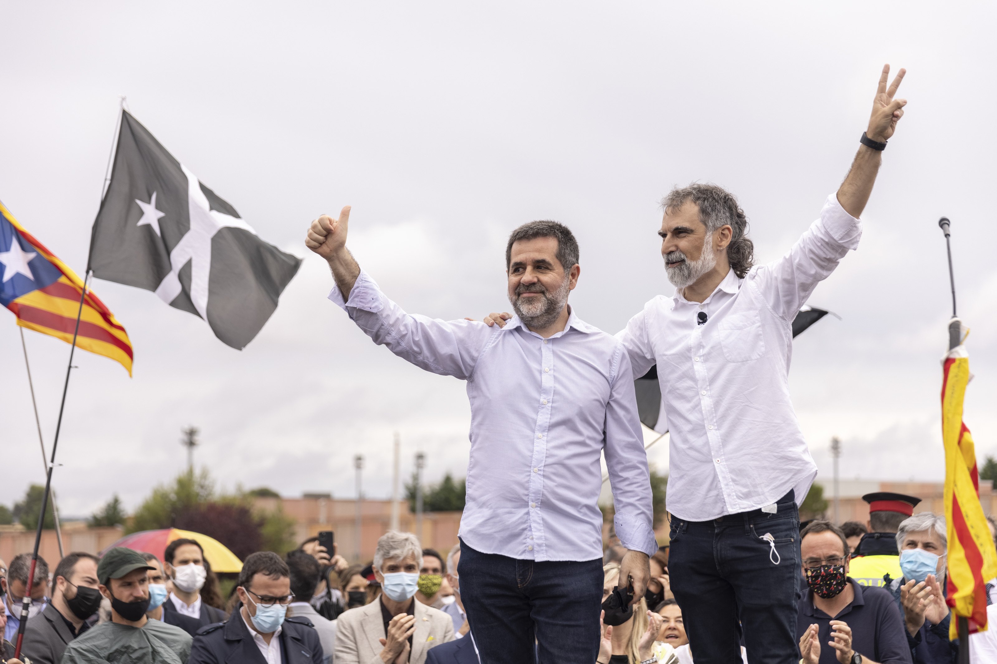 El Tribunal Supremo rechaza los recursos de Vox y Cs contra los indultos a Jordi Cuixart y Jordi Sànchez