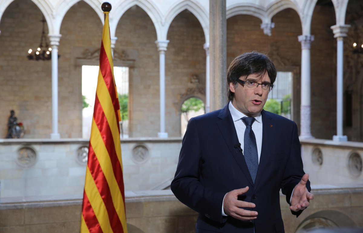 Puigdemont para los pies a la operación Sant Jordi de Santamaría