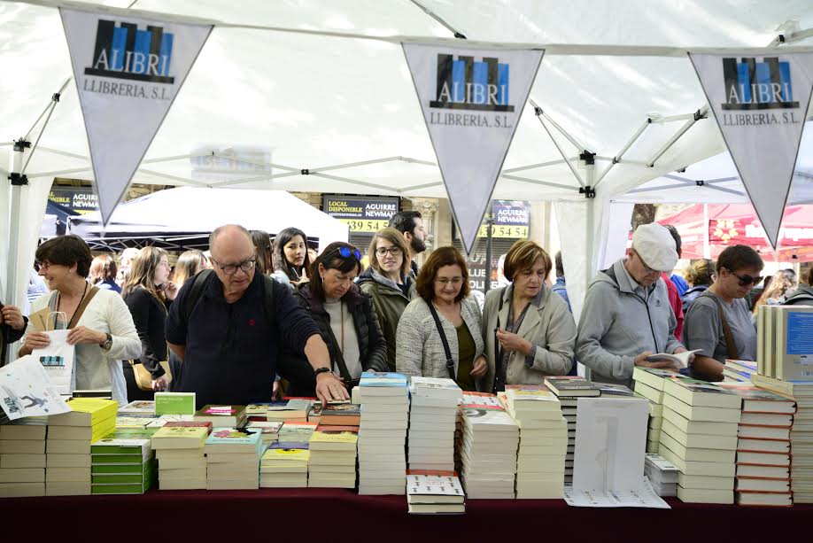 Los libreros esperan repetir éxito en un Sant Jordi atípico