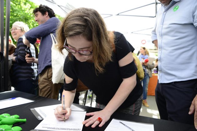 Eulàlia Reguant a la parada del Pacte pel Referèndum Sant Jordi   Laura Gómez