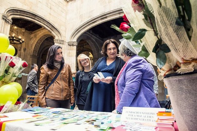 Ada Colau Sant Jordi 2017   Ajuntament de Barcelona