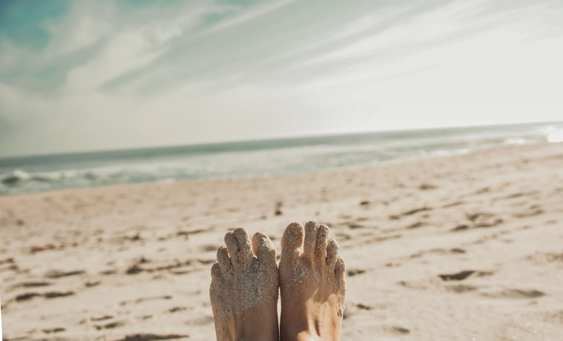 Fotos de pies en la playa sin el horizonte recto: ¿error o terrorismo gráfico?